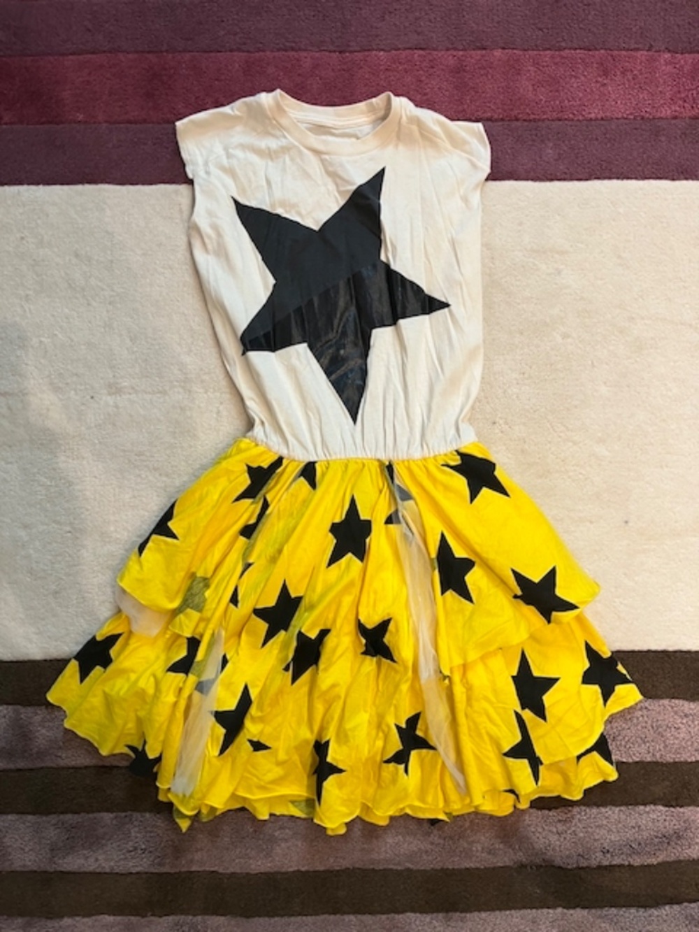 nununu Yellow/Cream Star T-Shirt Dress - Size 8/9 - EUC